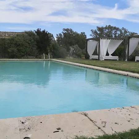 In With Private Swimming Pool *